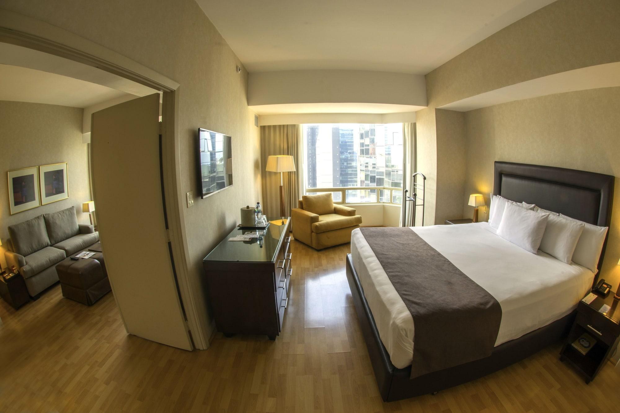 Clarion Suites Guatemala City Eksteriør bilde Suite at the hotel