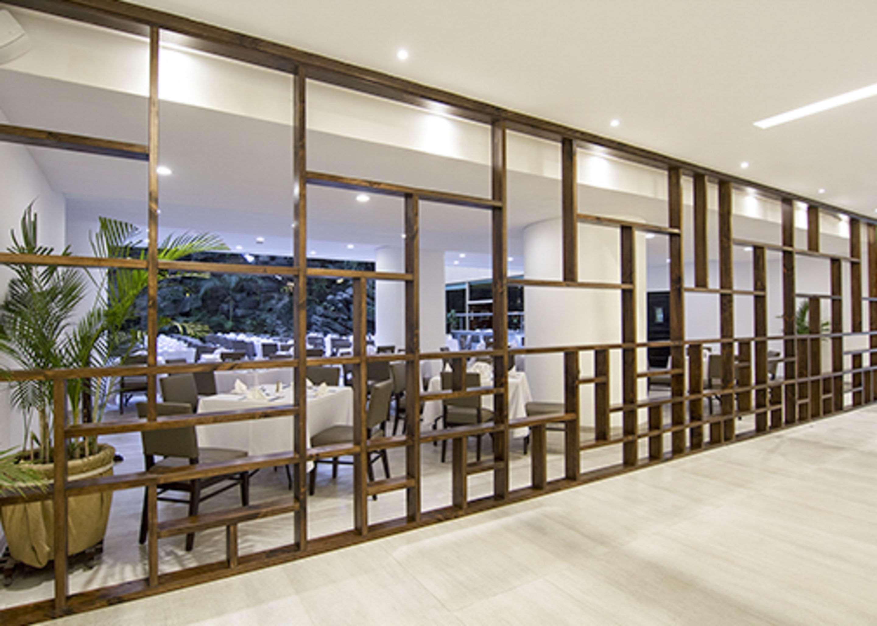 Clarion Suites Guatemala City Eksteriør bilde Interior of the hotel