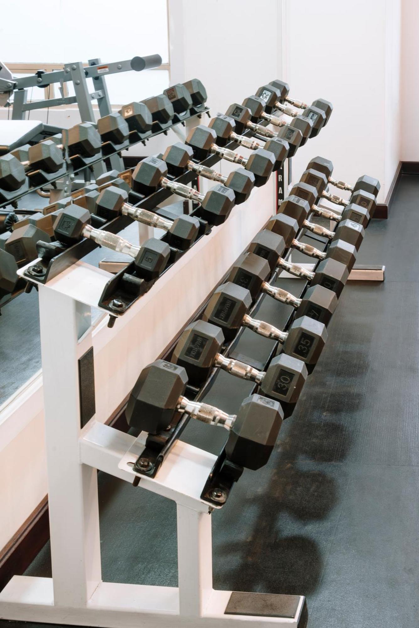 Clarion Suites Guatemala City Eksteriør bilde Dumbbells